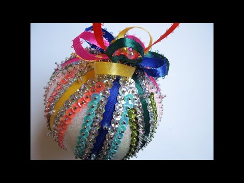 Making a "Celebration" Sequined and Glittered Christmas Ornament