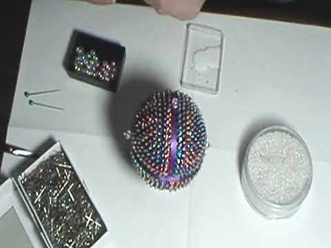 Making a Sequined Ornament